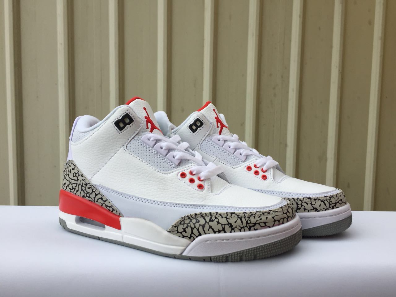 Air Jordan 3 Retro Fire Red