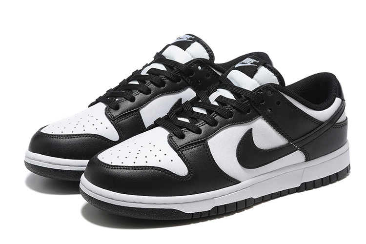 Nike SB Dunk Low  panda