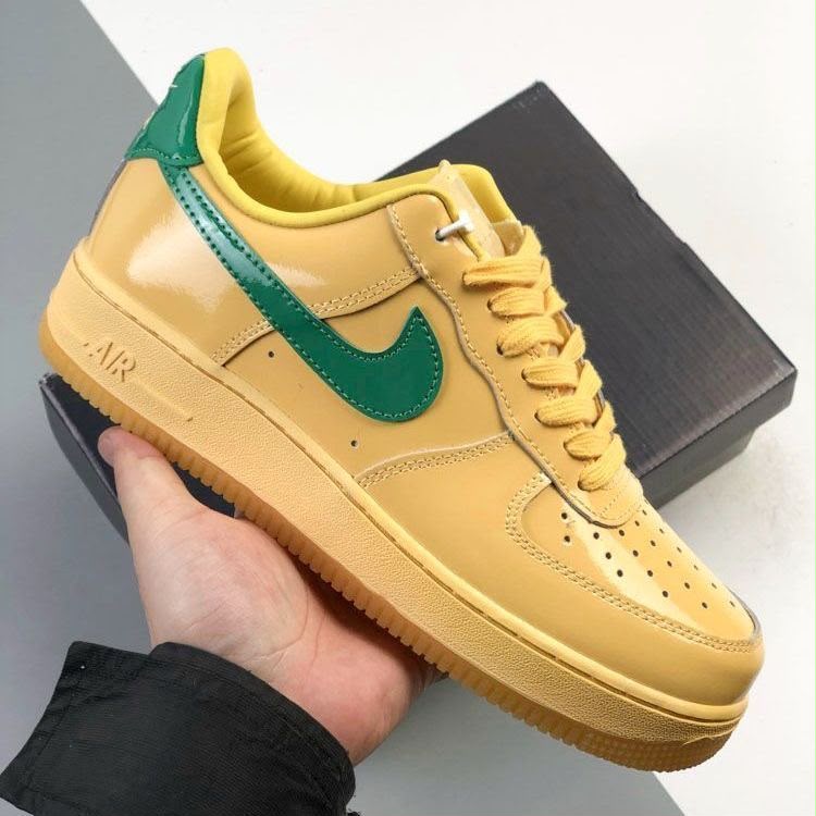 Four sizi 10 dunk  Different colors