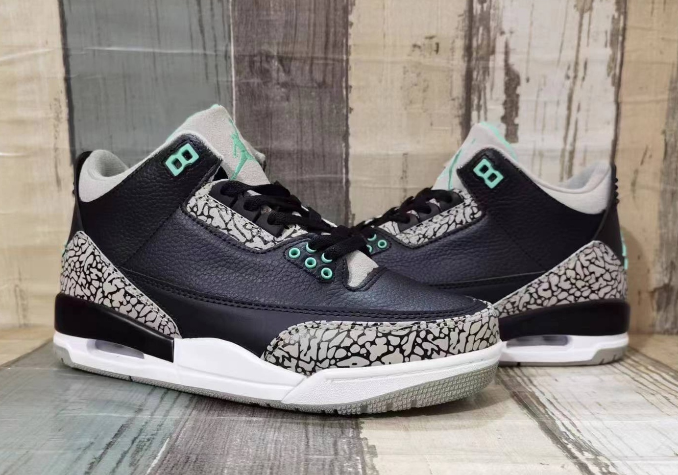 Air Jordan 3 Retro「Tiffany」