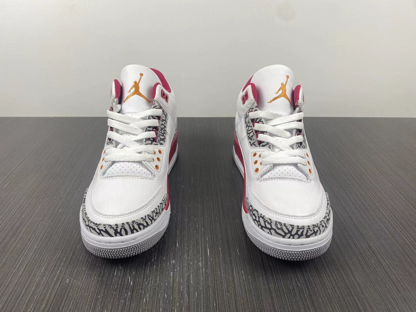 Air Jordan 3 Retro「Cardinal Red」