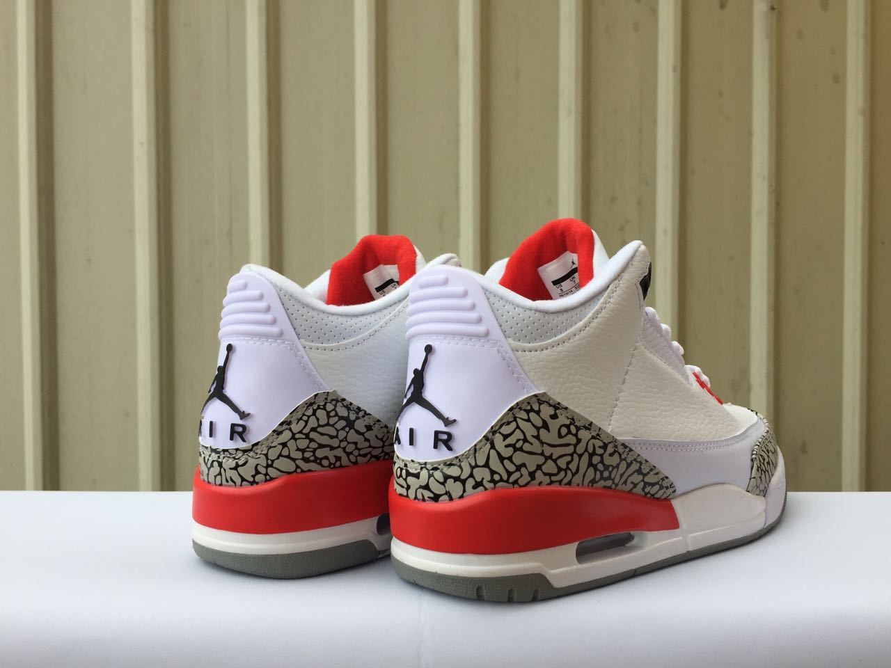 Air Jordan 3 Retro Fire Red