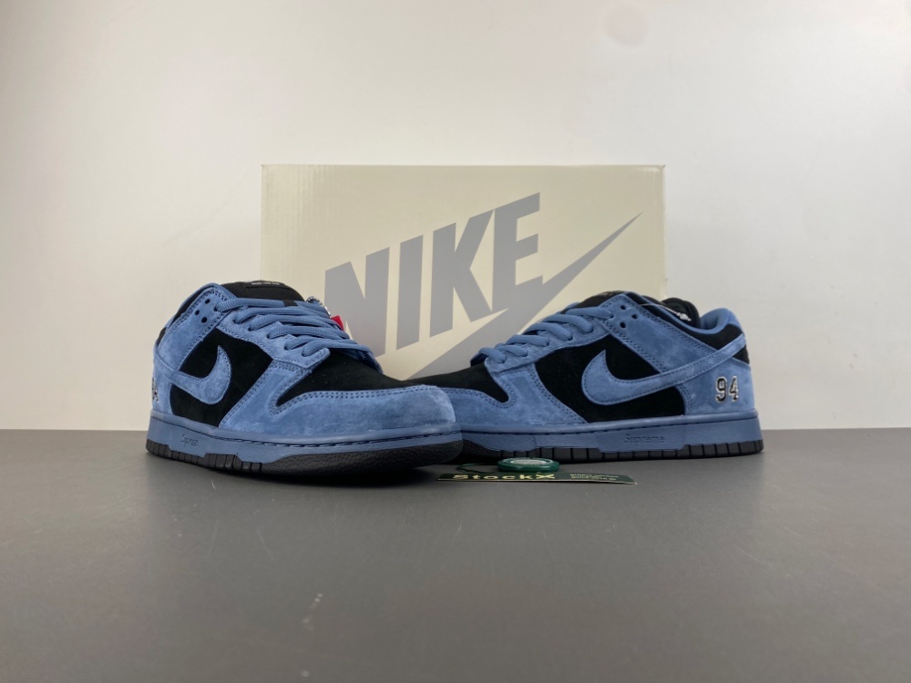 2025 Supreme x Nike Dunk Low SB 