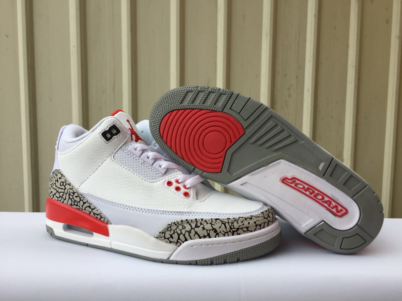 Air Jordan 3 Retro Fire Red