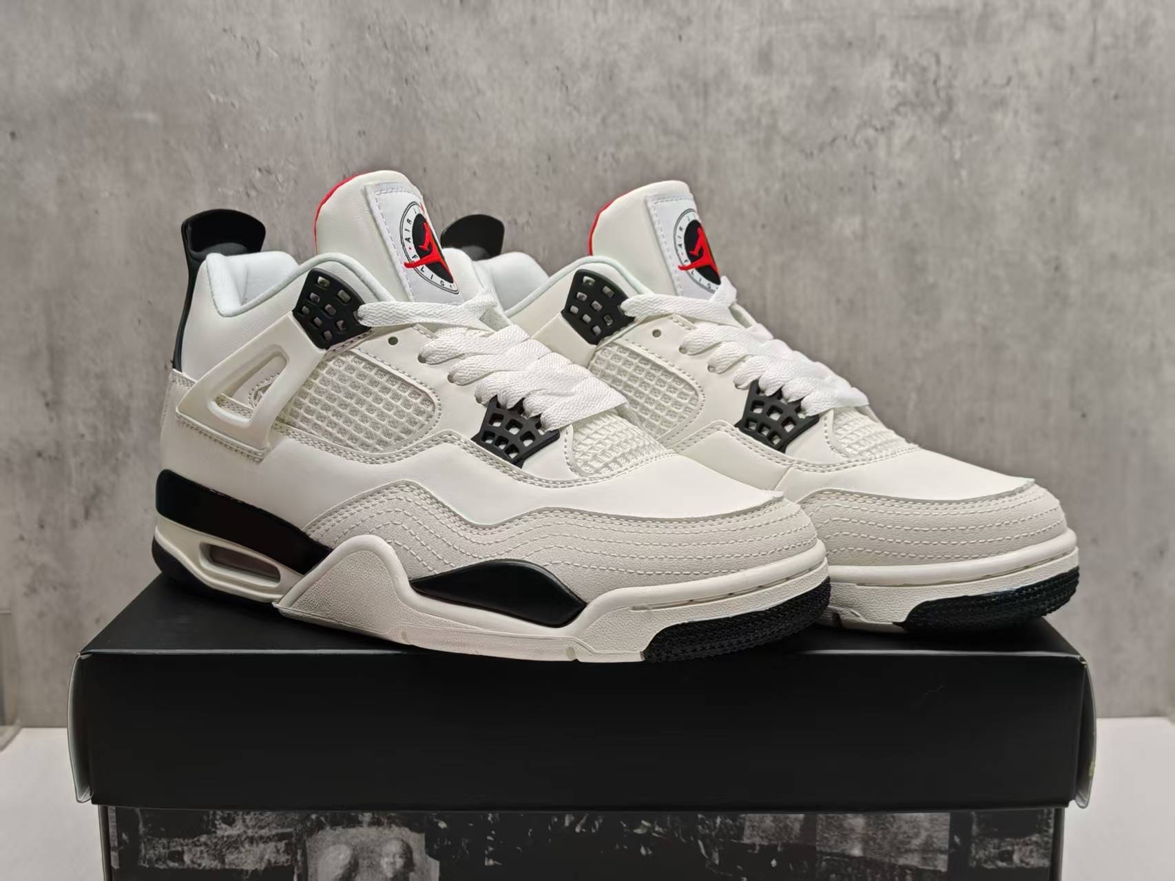 Air Jordan 4 pilot