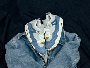 Air Jordan 4 University Blue
