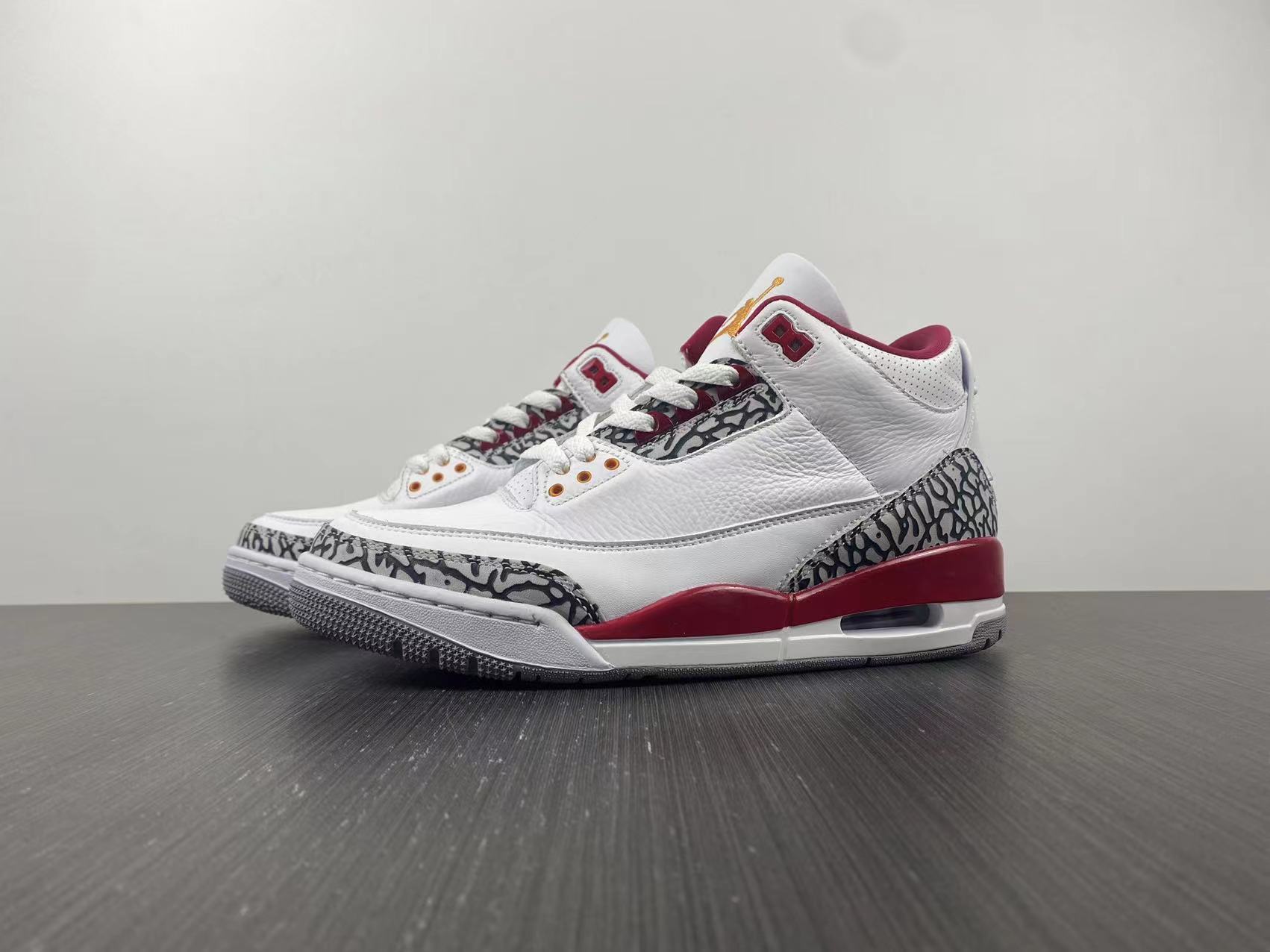 Air Jordan 3 Retro「Cardinal Red」