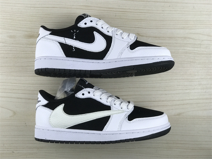 Travis Scott x Air Jordan 1 Low WMNS 0