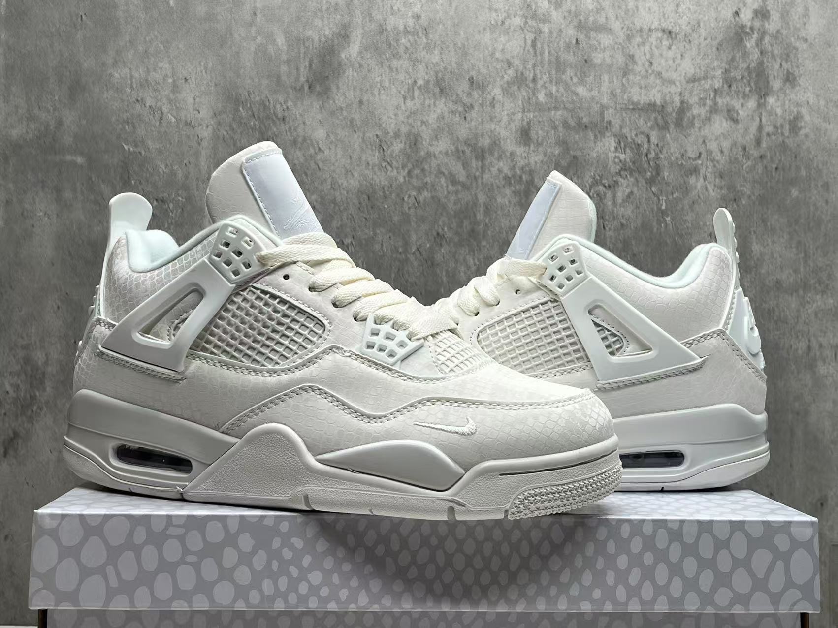 Air Jordan 4  white manba